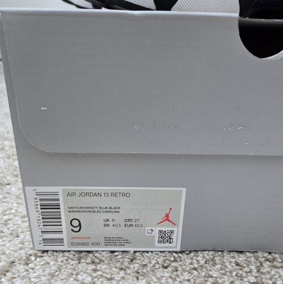 Jordan Blue and Black High-Top Sneakers with Textured Upper - Picture 9 of 9